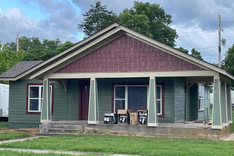 Gregorys Refurbish Old Chiles House on Broadway