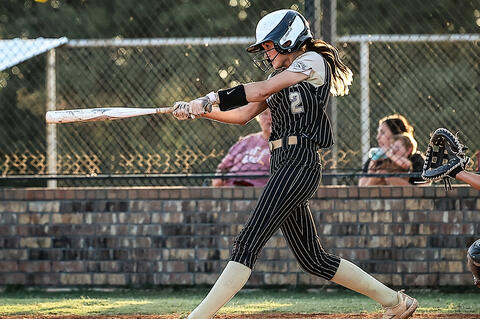 Lady Mustangs Looking for District Crown Today