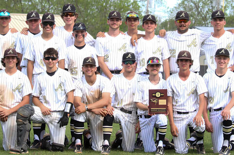 District Champions!! Pictured front, left to right