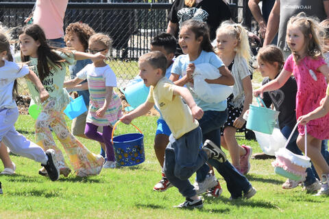 Allen Kindergartenders are racing to find that perfect egg! There were many egg hunts around the area last week. The kindergarden class also held a egg drop contest.