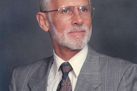 Rites held for Ed Mays