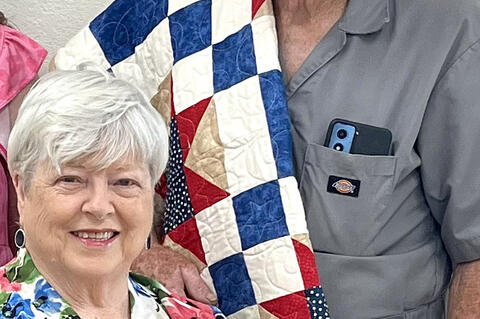 Knighten Receives ‘Honor’ Quilt