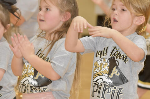 River Wainscott and Ripley Marshall worked hard at the little cheer performance last week