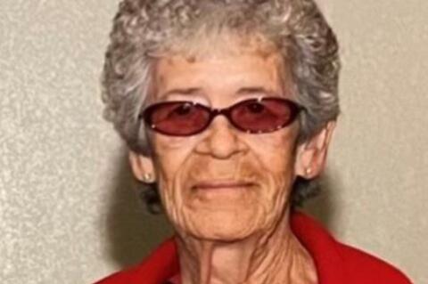 Deretha Dean Starns