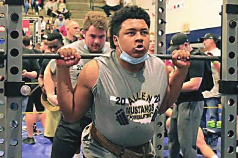 Mustang Powerlifters end season at State Meet