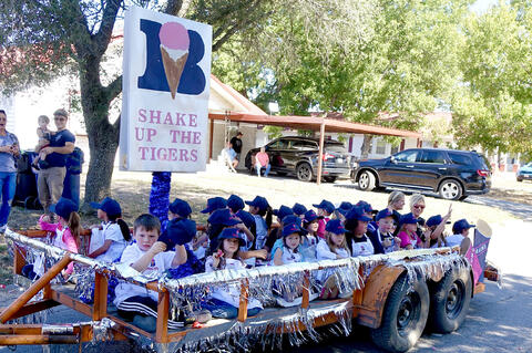 ‘22 Homecoming Parade Drive-thru the Libery Tigers!