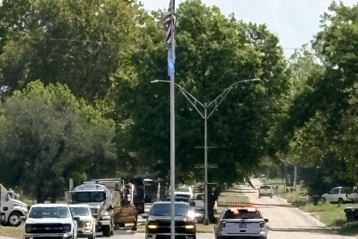 Big Thanks to Pontotoc County Commissioner Gary Starns, Commissioner elect Charlie Pogue, the employees of District 1 and Elite Chip and Seal for the new pavement on Broadway.