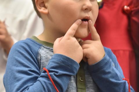 Jack Melton singing about is 2 front teeth.