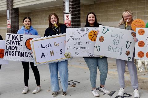 Allen cheerleaders at the State Tournament Send-off