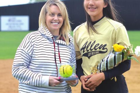 Allen Softball Seniors Honored