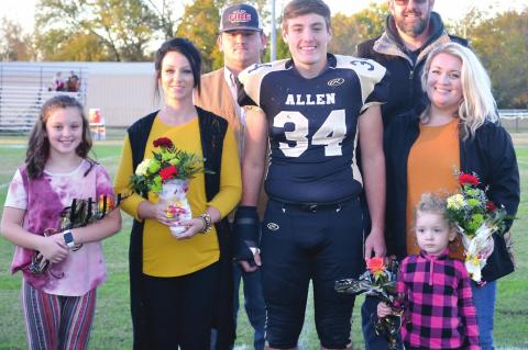Football / Cheer Seniors and Parents Honored