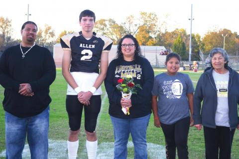Football / Cheer Seniors and Parents Honored