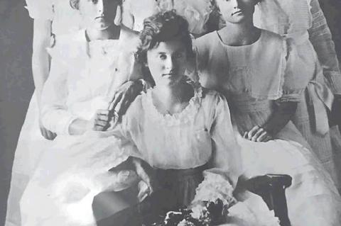 Article Image Alt Text